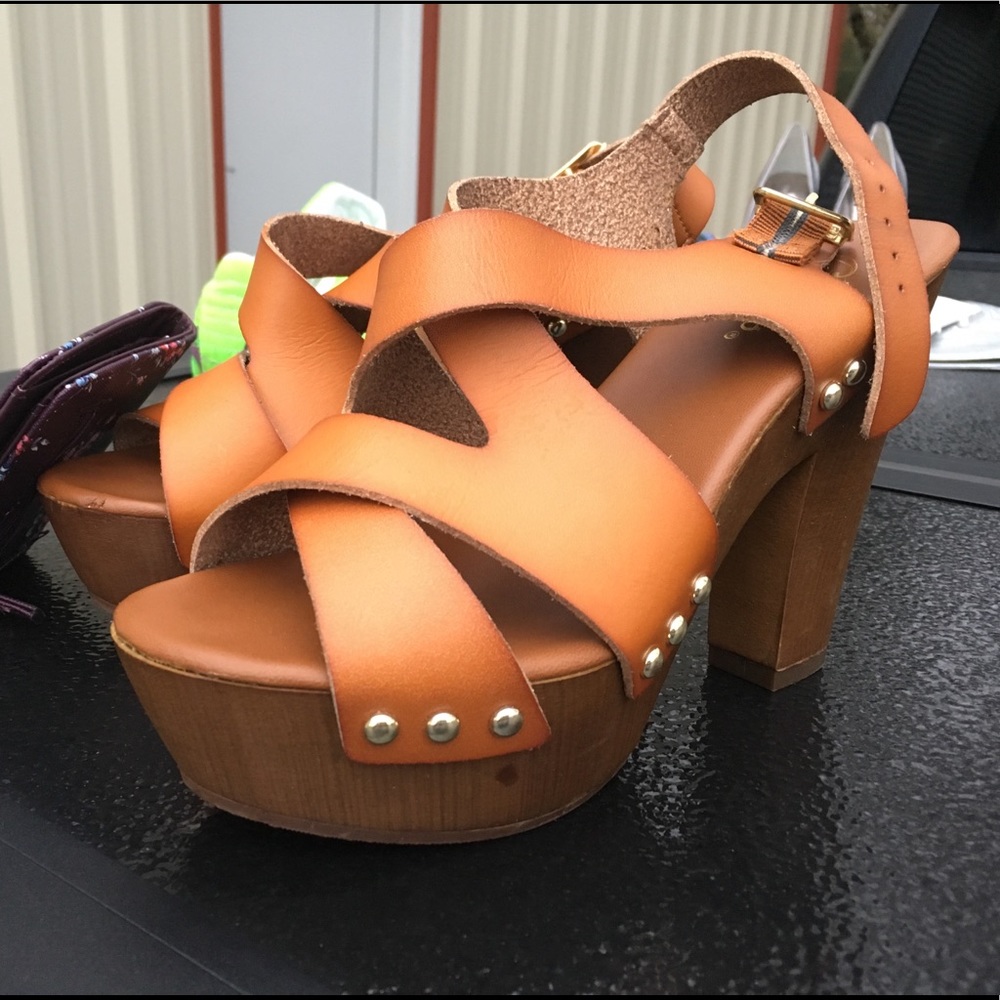Candie’s leather wooden heels.